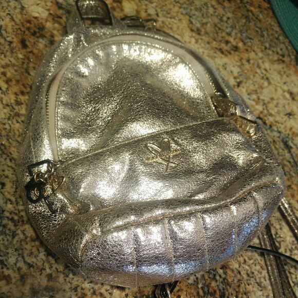 Victorias Secret Gold Backpack Mini Chain Straps Logo Charms CUTE!!! - Picture 5 of 12